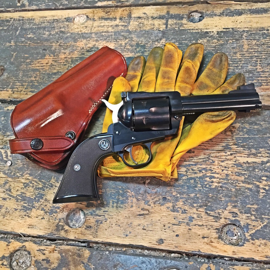 Revolver Tour #16: Ruger Blackhawk .45 Colt - Gun Nuts Media