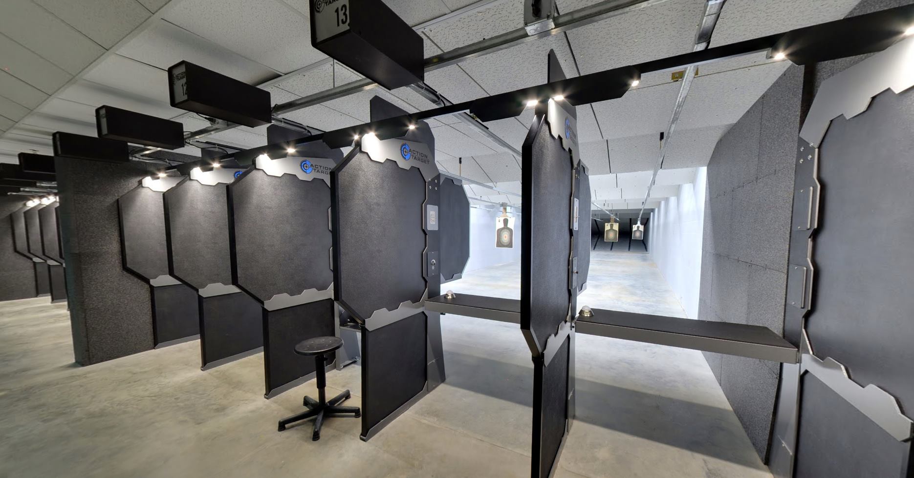 Конструкции range. Indoor shooting range. Пекинский Холл для стрельбы. Shooting range Interior. Shooting House бронированный.